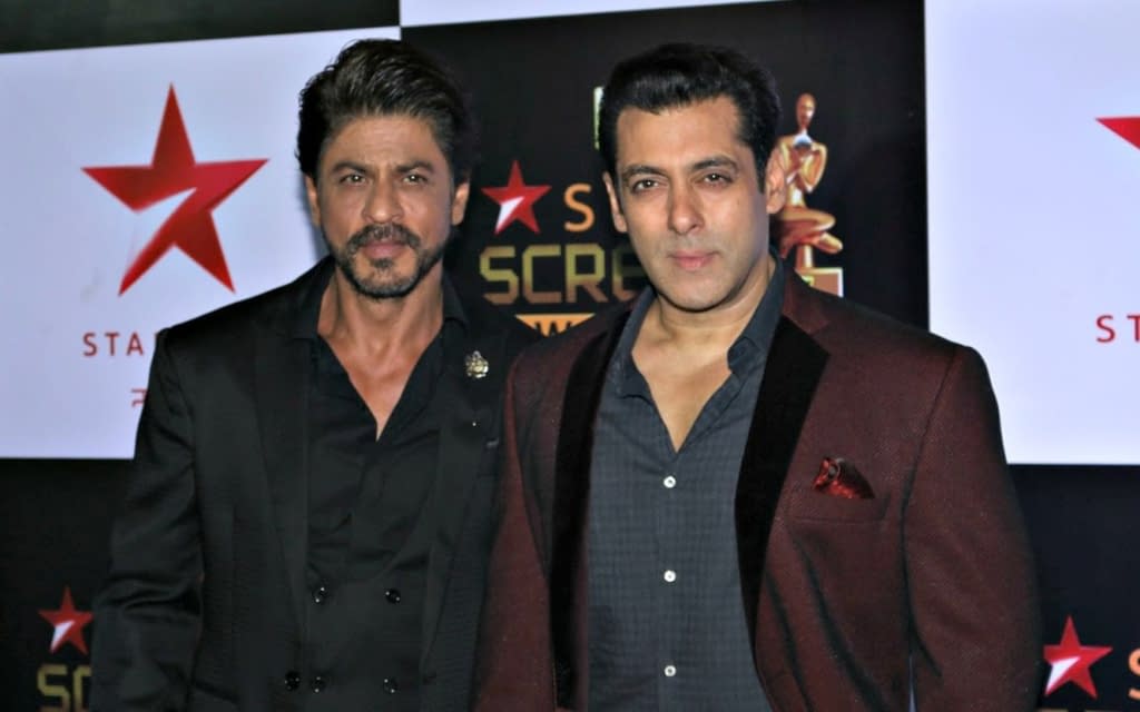 Salman and SRK watch 'Karan Arjun' together...